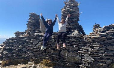Two seven year old girls from NISV did a summit climb of Kedarkantha at 13000 ft height!