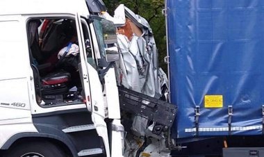 Van Crushed Between 2 Lorries, Driver Somehow Escapes With Slight Injuries