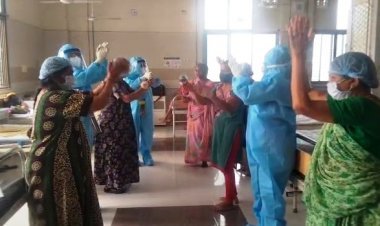 सयाजी हॉस्पिटल के कोरोना वार्ड में व्यायाम के साथ गरबा थेरपी से ईलाज