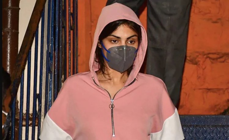 Rhea Chakraborty Asks Court To Dismiss Plea By Sushant Singh Rajput's Sisters