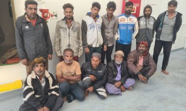 सलाया का जहाज निगाहे करम सागर में डूबा, जहाज पर सवार 12 नाविक सुरक्षित