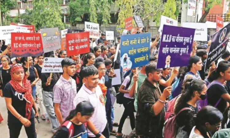 वड़ोदरा में एडमिशन आंदोलन को मिला नया मोड़, पुलिस ने की विद्यार्थियों की धरपकड़